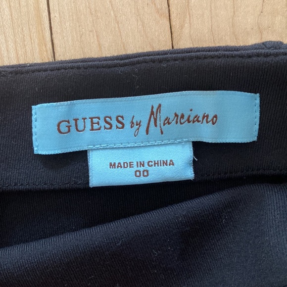 GUESS BY MARCIANO BLACK SKIRT | Women’s Size 00 - Picture 2 of 4